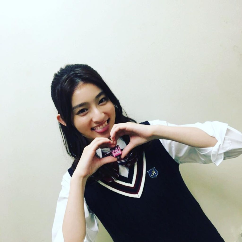 皆さんこんばんは‬
‪#はじこい です‬ ‪ハッピーバレンタイン‬
‪#エトミカ ちゃんからオフショット頂きました‬
‪番組オリジナルペロリチョコ‬
‪そして本...