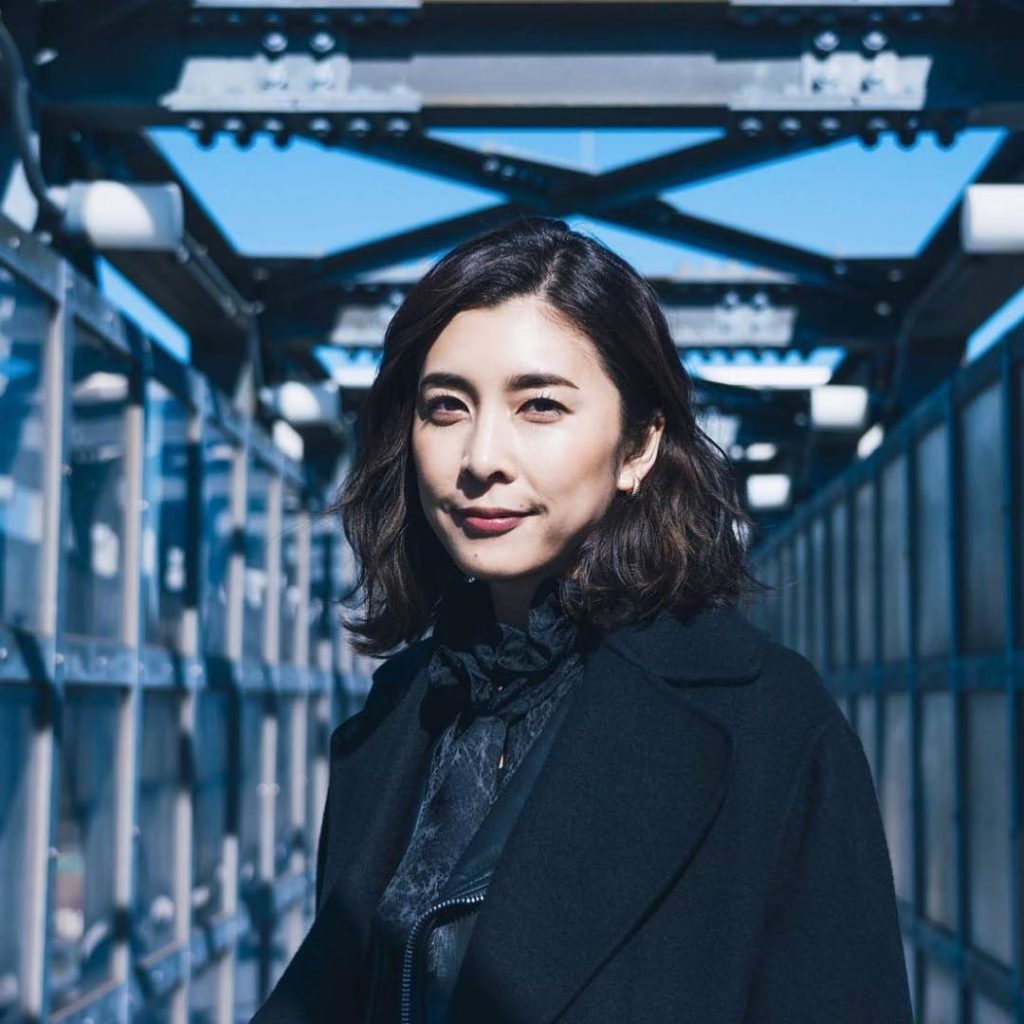 続いて氷見さんのファション！
クールなブラックコーディネート  
#竹内結子 #水川あさみ #中川大志 
#泉里香 #バカリズム #斉藤由貴 #ドラマqueen...