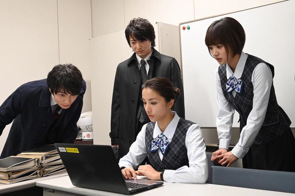 今夜のジャストライト物産の社員たちの団結力は固いですよー
#人生が楽しくなる幸せの法則
#今夜11時59分放送
#夏菜
#高橋メアリージュン
#小林きな子
#山...