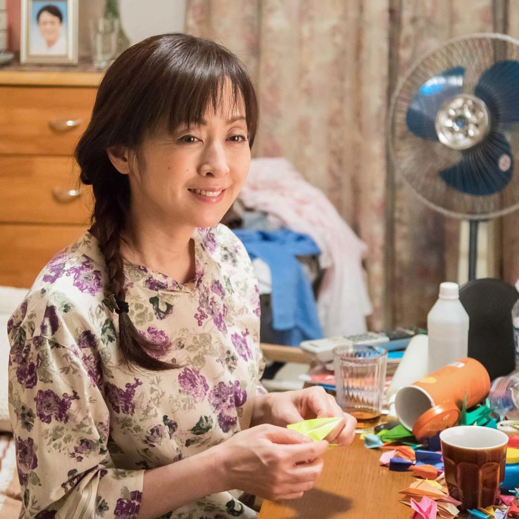 「お兄ちゃんが戻ってくれば全部元通りになる」母の唯一の希望。しかし、そんな現実は絶対に訪れはしない―― #いつ雨 #第一話 #渡辺麻友 #斉藤由貴 #第二話は8...