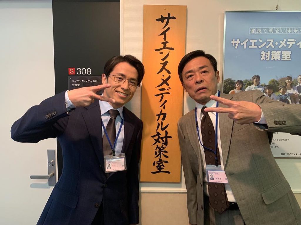 .
インハンド放送まであと２時間
.
２時間前のお知らせはこの２人
.
#網野肇 役 #光石研 さんと
#御子柴隼人 役 #藤森慎吾 さん
.
大人な２人の掛け...