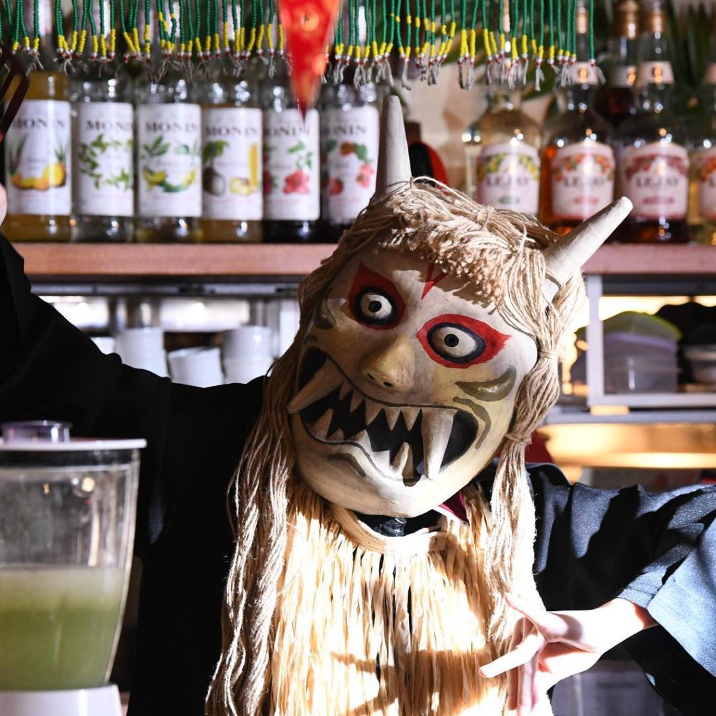 ナマハゲチョップ！！！！！！
言いたかっただけです。
以上になります。

#向かいのバズる家族 
#ナマハゲチョップ #だーりお
#木曜よる11時59分
#一応...