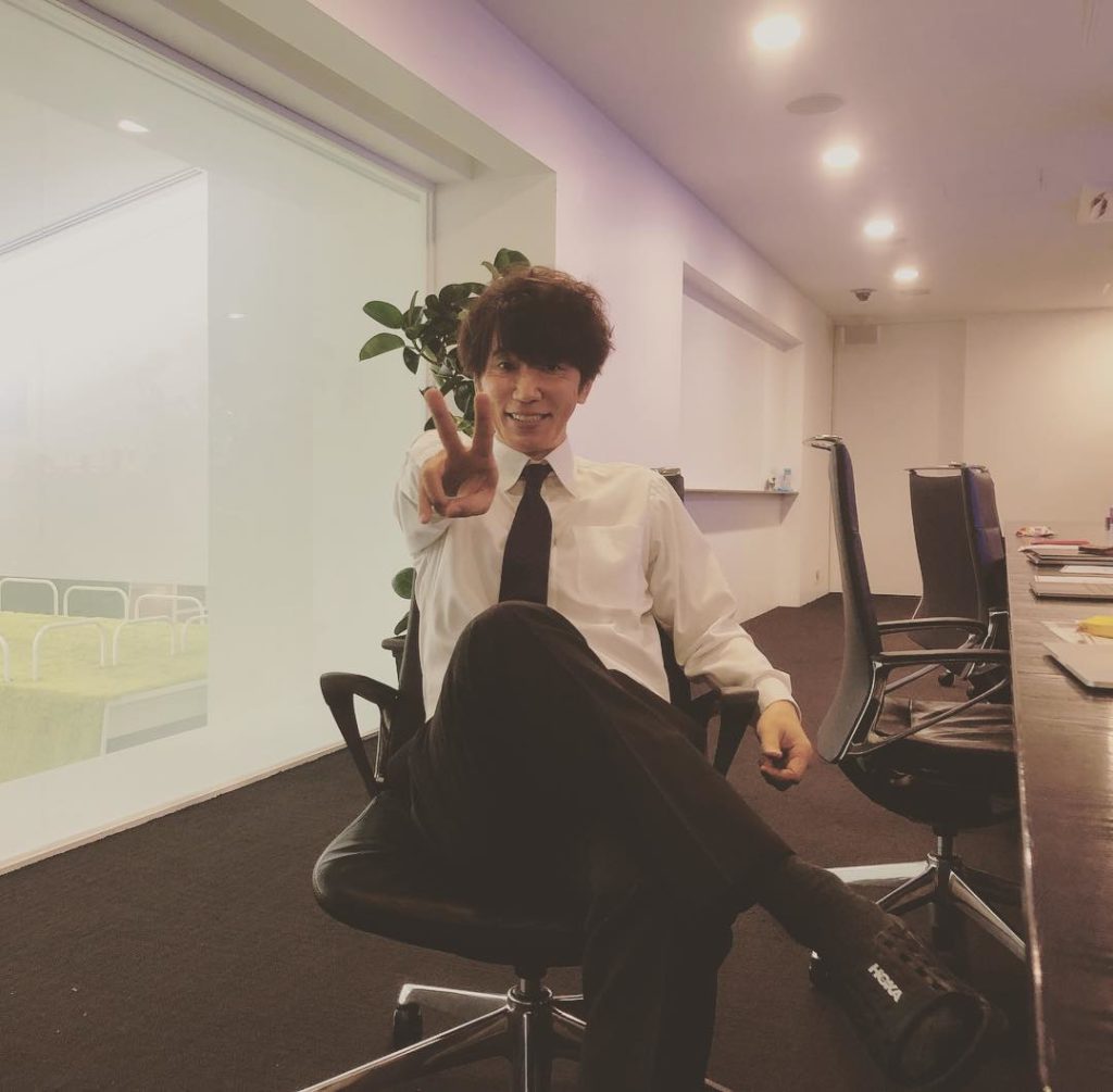 _
放送開始まで #あと２日 ！

ネットヒーローズ、
プロデューサー／部長
福永清次役、
#ユースケサンタマリア さん
.
#ユースケさん節で
#いつも現場を...