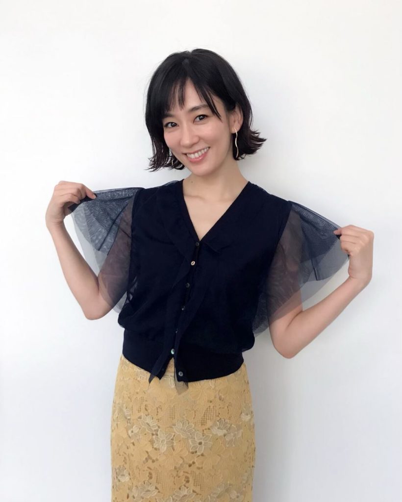 ‪第4話の舞台裏‬﻿
“合コン”ファッションチェック﻿
#水川あさみ さん as 夏美﻿
袖のヒラヒラ、かわいいでしょ﻿
#清楚でちょっぴりセクシー﻿
#合コン...