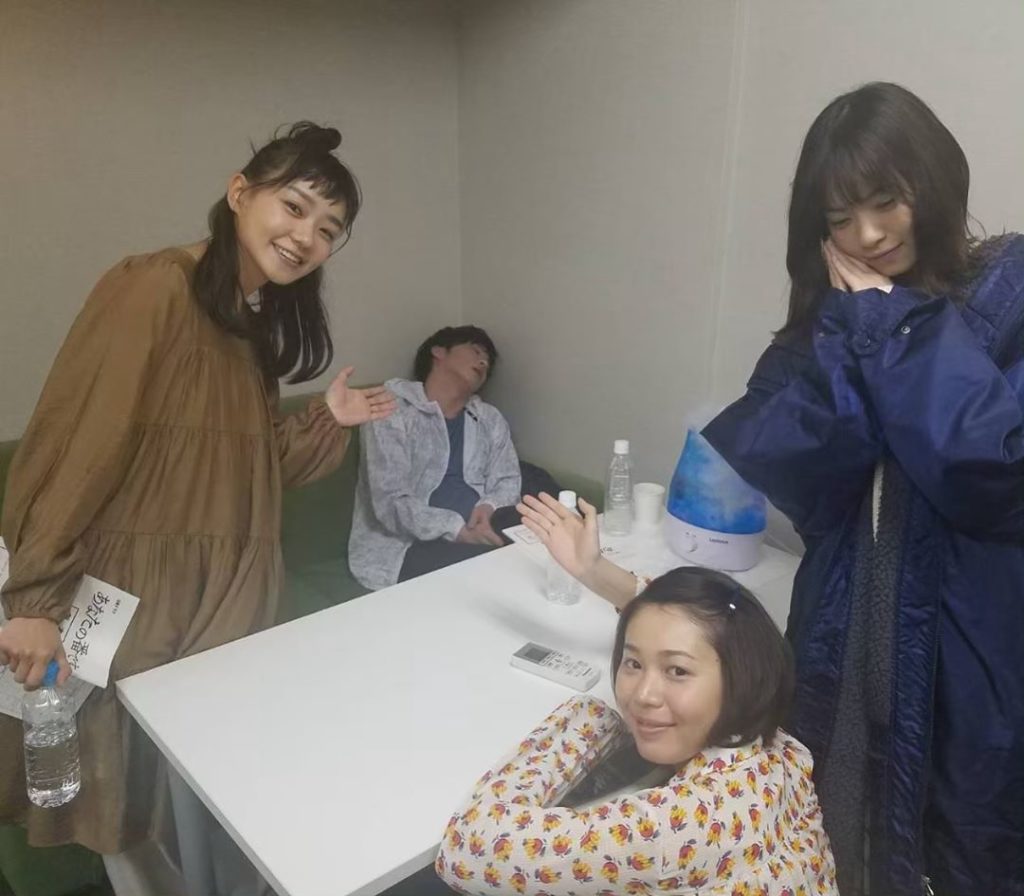 ・
お休み中の圭さんの周りに、チーム24 ・
#田中圭
#西野七瀬
#奈緒
#金澤美穂
#爆睡中
#みんなに愛される
#座長圭さん
#あなたの番です
#あな番
...