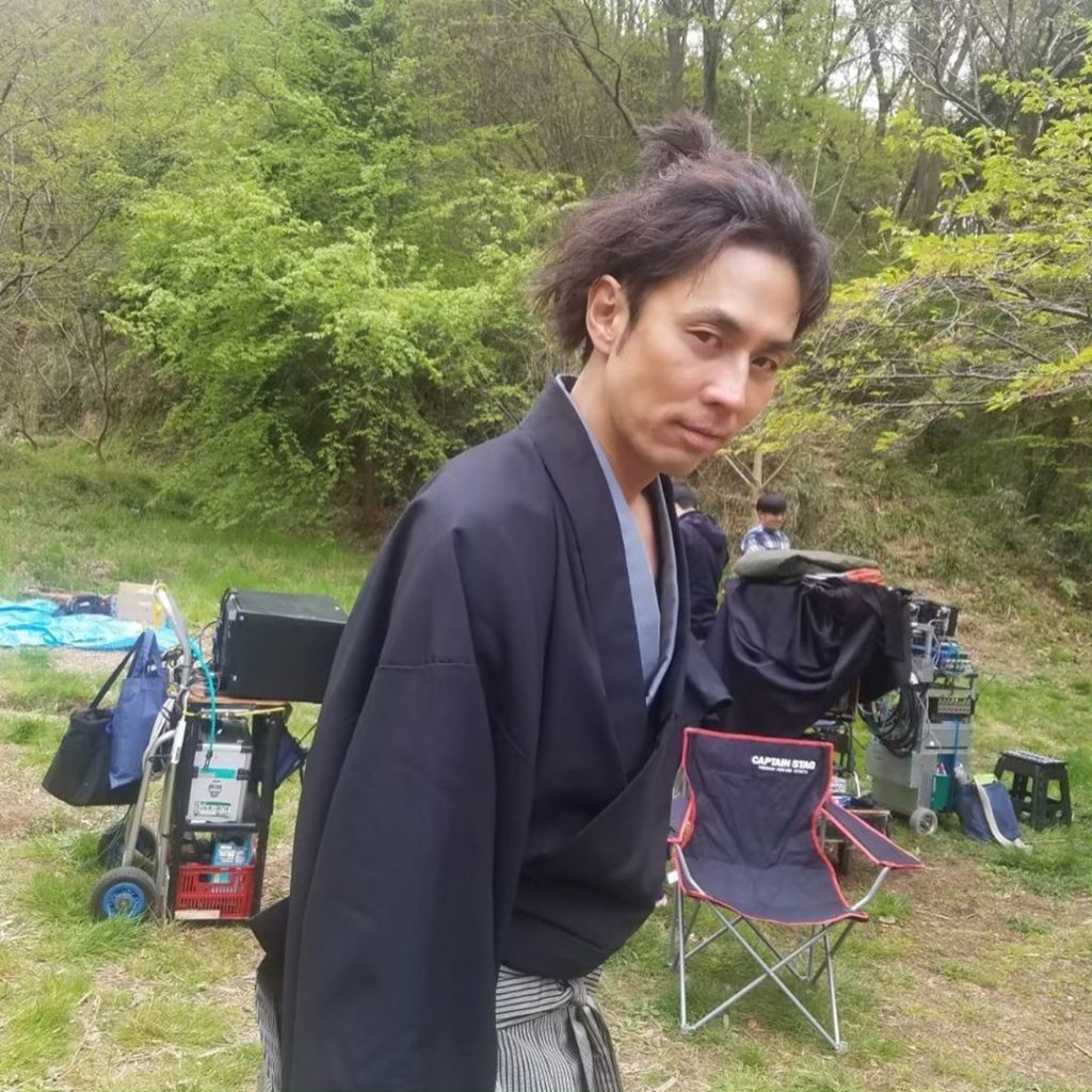 ・
第5話で登場した“俳優の袴田吉彦”さんオフショット ・
#袴田吉彦
#祝トレンド入り
#一人二役に感謝
#袴姿の袴田さん
#殺陣が超かっこ良かったのに
#生...