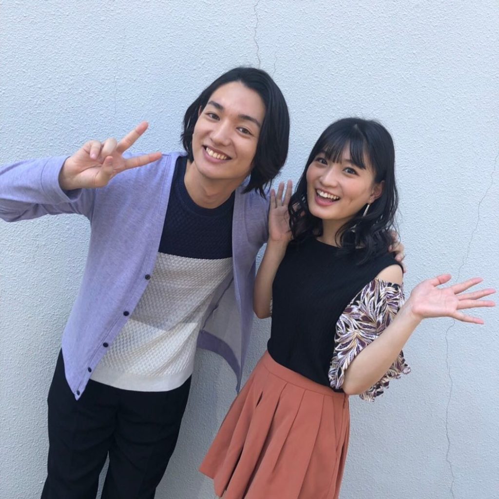 白衣の戦士！今夜10時から
今夜も恋が動き出す第8話
もじもじしてるあの人達のそばで、既にラブラブなカップルが「おじゃましまーす」と登場
どこに出てくるのかお楽...