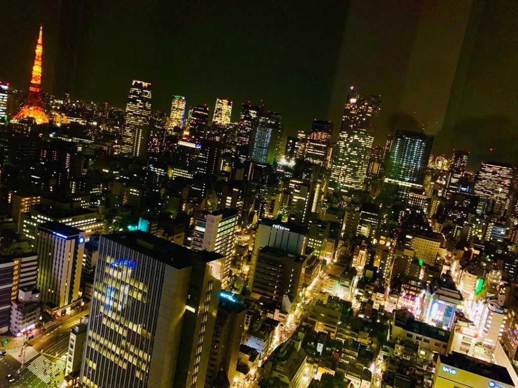 小太郎が辞めた会社からの夜景
ドラマは新章突入
そうだ！寿司を食べに行こう

#綺麗な夜景
#お寿司のネタではエンガワが一番好き
#アホドラマ
#連続ドラマで流...