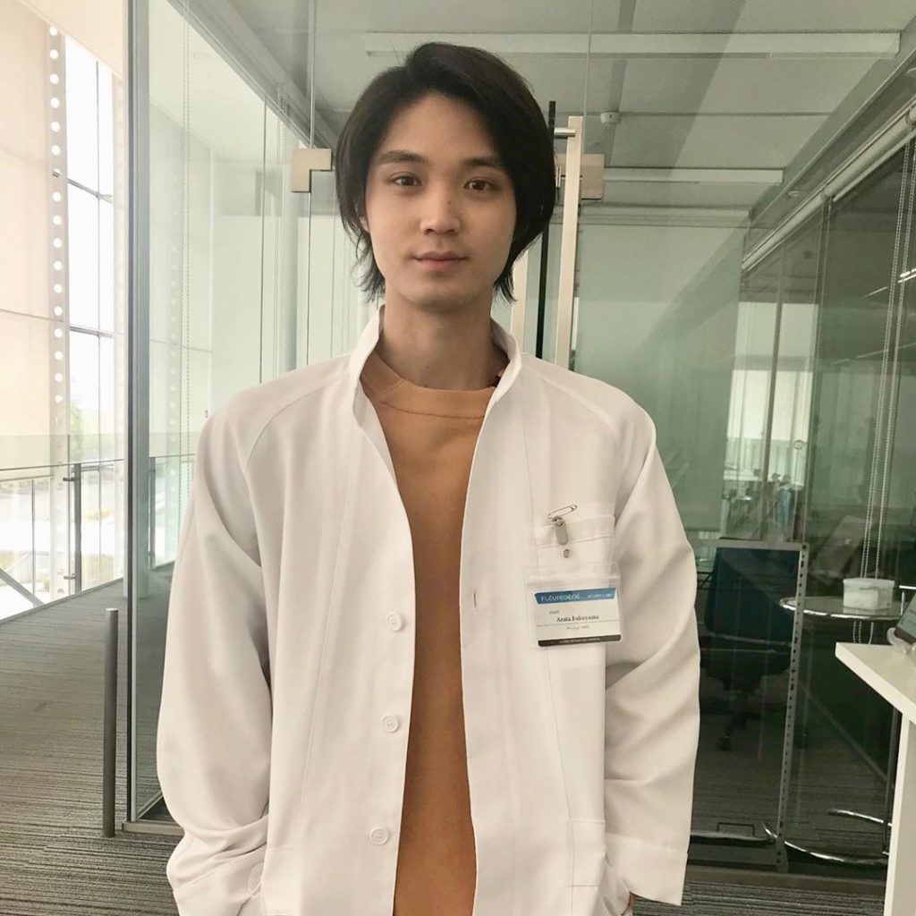 ‪.
インハンド9話は‬この後10時から放送‬
.
‪今夜から登場の磯村さんのオフショット‬
‪若き科学者・新太はどんな人物なのか？？‬
‪ぜひご期待ください‬...