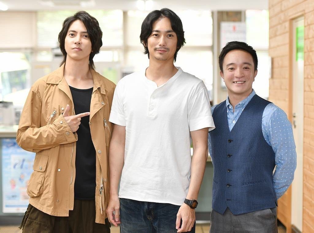.
明日放送の第10話から、平岡祐太さんの出演が決定しました
.
山下さん、濱田さん、平岡さんの共演は約11年ぶり
仲良しトリオ再集結です
3人の共演シーンもお...