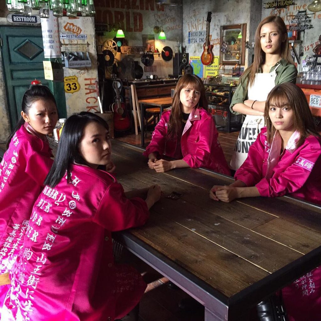 ガンつけてるやつは
女の子らしくしろよな
カメラ向けただけでこれかよ
#苺美瑠狂 #山王街 #レディース #ガンつけてる #ITOKAN #ナオミ #HL_SW...