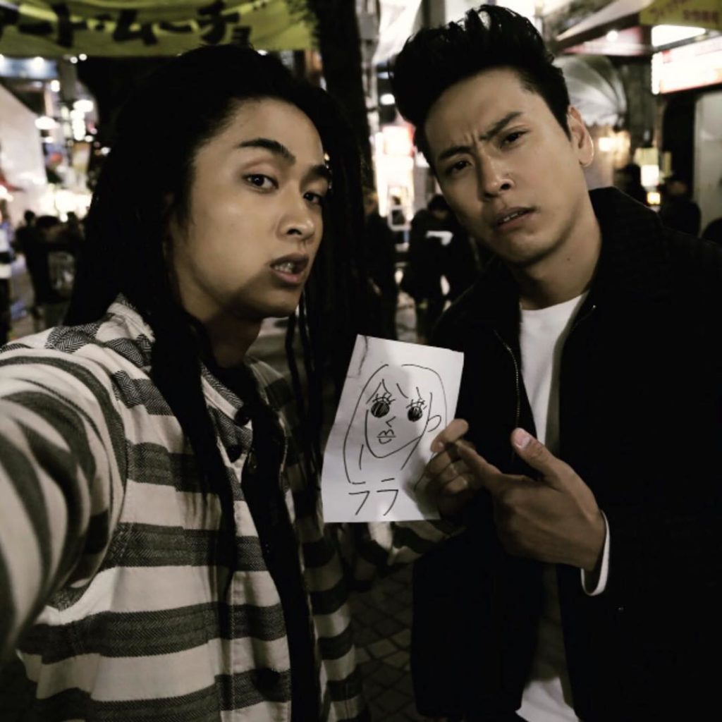 捜索願い。
ララって女探してます。
見かけたら教えてくれ！！ ってこれじゃあ本人が見てもわかんねーだろアホか
#絵#壇さん#俺#完全に付き添い #山王街 #山王...