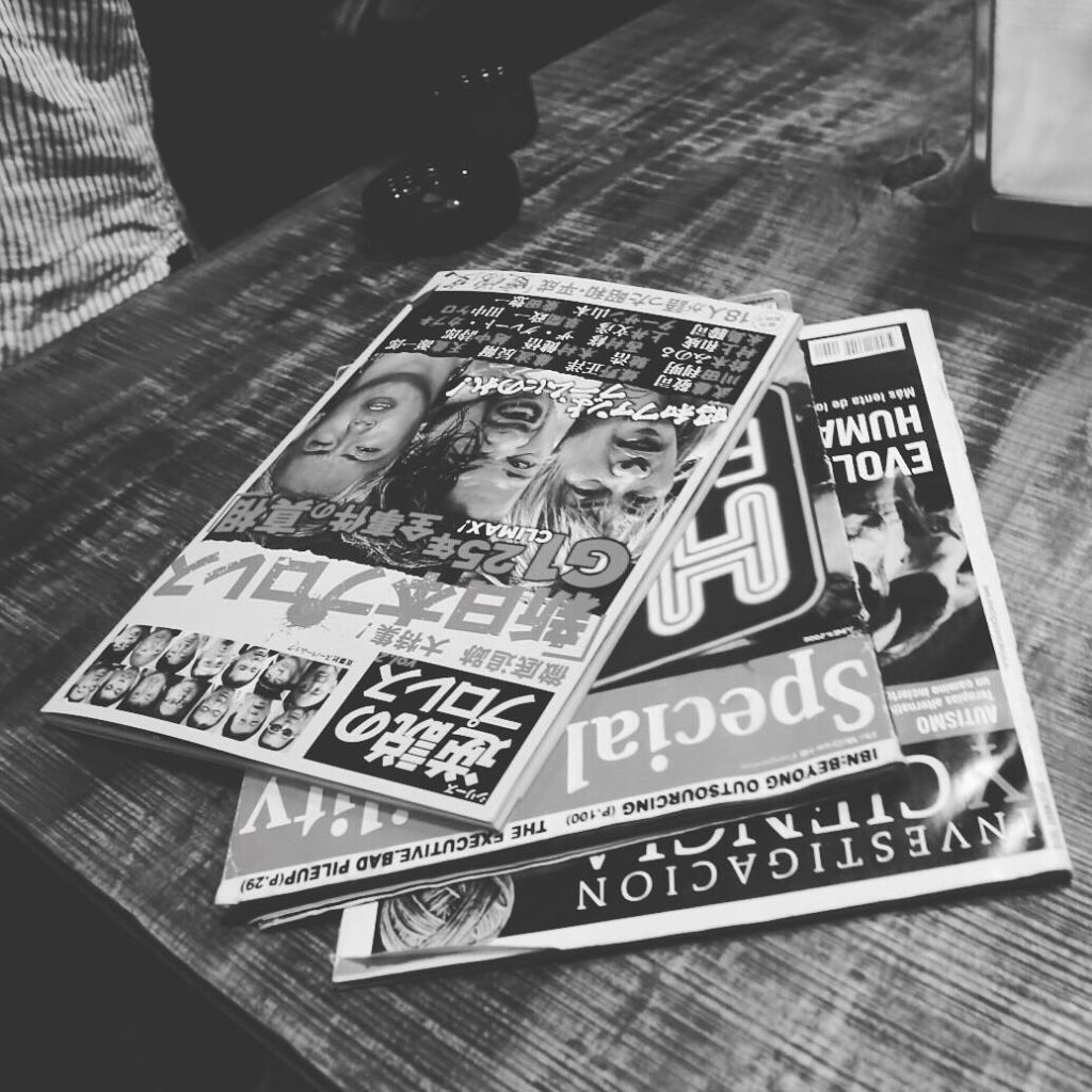 プロレス好きなコブラさんの愛読書
#コブラさん
#プロレス好き
#愛読書
#山王連合会
#HOODLUMSQUAD
#HL_SWORD...