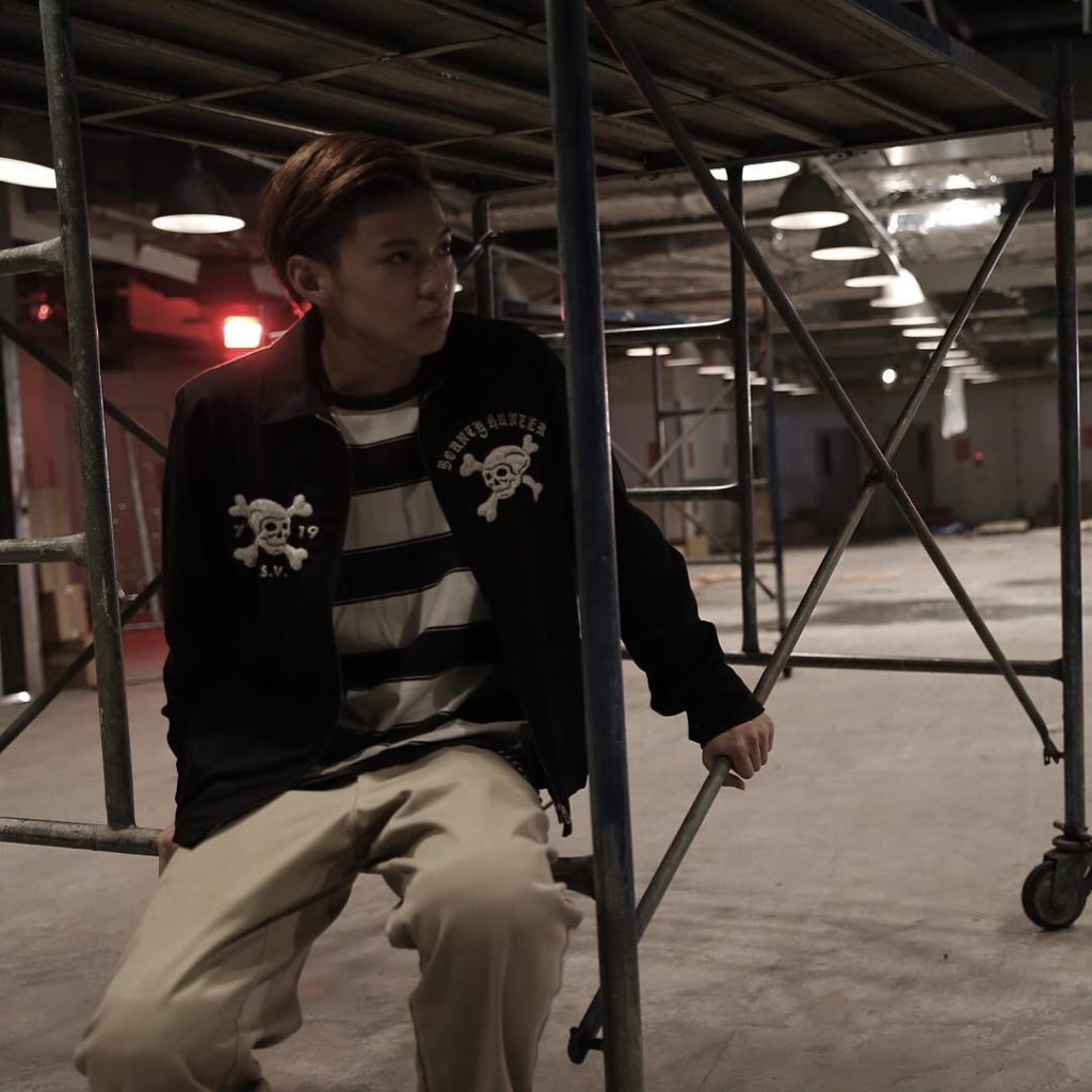 Me

#me
#hl_sword...