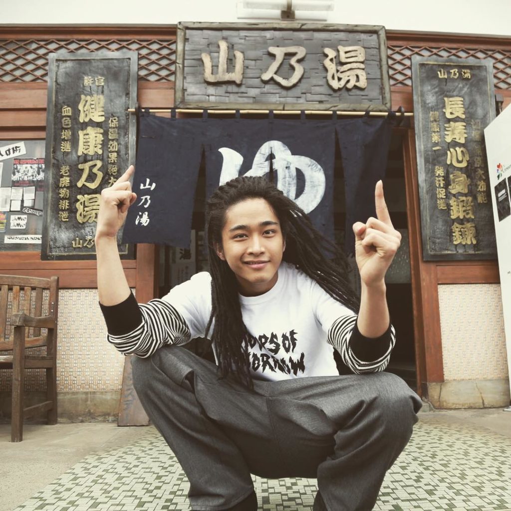 男三人で風呂
with ダンさん&テッツ
たまには真面目な話を…笑
うん…？あれは真面目なのか？ #テッツ
#山乃湯
#ひよこ
#銭湯
#山王街
#hl_swo...