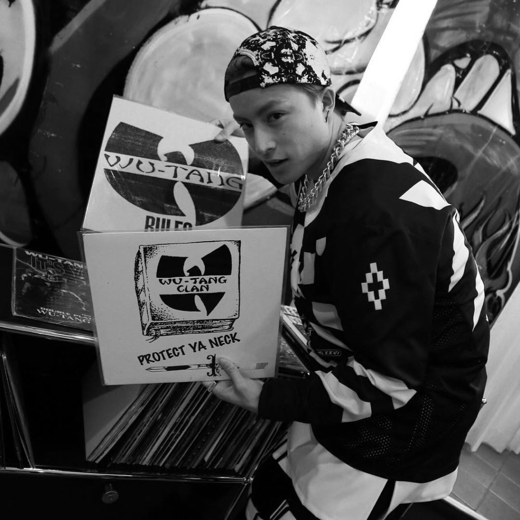 Which one u like?

#wutang 
#MWB
#MightyWarriors
#hl_sword...