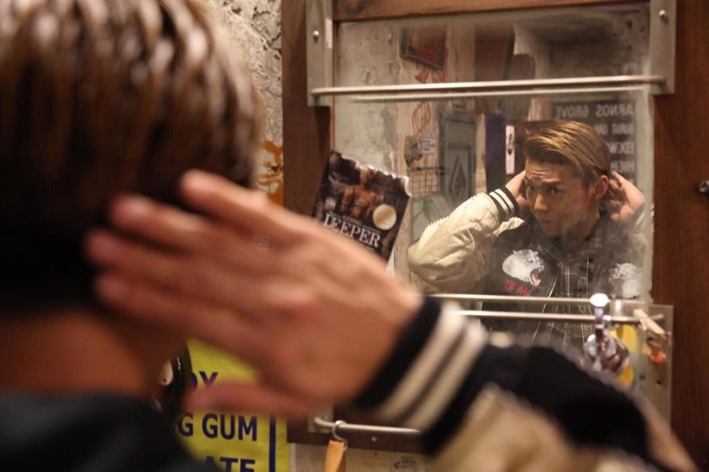 カッコつけ

#me
#hl_sword 
#high_low...