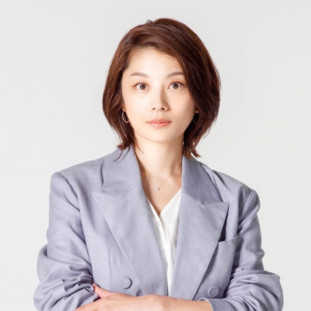 こんばんは
7/4の初回に向けて、キャストの皆さんをご紹介していきます

まずは森下晴美(38)役・小池栄子さん

食品会社の役員を務める、キャリアウーマンのシ...