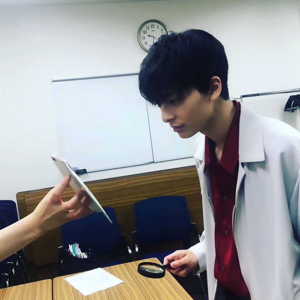 ありし日の取材風景。7月5日発売のポポロに高杉真宙くんインタビュー記事でます！初の刑事役の意気込み語ってくれてます。 ＃サイン ＃大森南朋 ＃高杉真宙 ＃高橋紀...