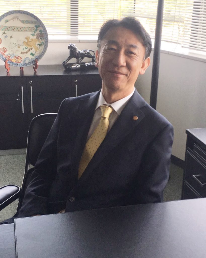 ﻿
本日﻿
下山益男 役・#利重剛 さんクランクイン﻿
優しい微笑みでパシャり﻿
﻿
千聖・紀理人の上司、捜査一課長役﻿
﻿
#サイン﻿
#続々クランクイン﻿
...