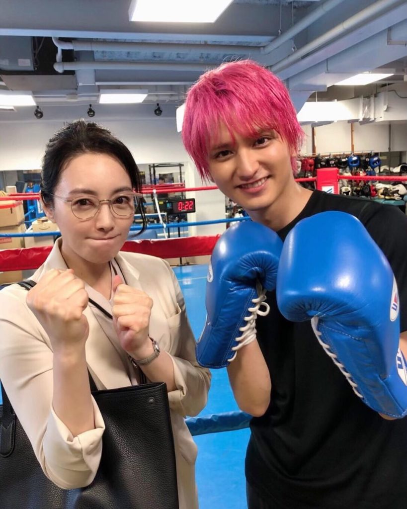 今夜放送第4話‬﻿
‪葉子(#仲間由紀恵)がボクシングジムを訪れて、風太(#瀬戸利樹)の練習を見学？‬﻿
﻿
‪ロケの合間にオフショットをお願いしたら、仲良くフ...