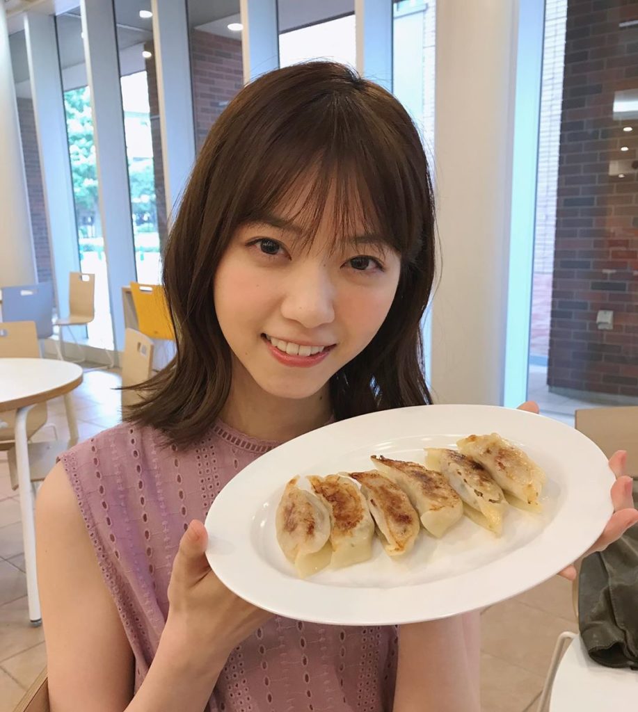 ・
第14話で餃子2個食べに挑戦したなーちゃんたくさん食べました
・
#西野七瀬
#おこな黒島ちゃんからの
#もぐもぐが可愛すぎた件
#意外にもよく食べる黒島ち...