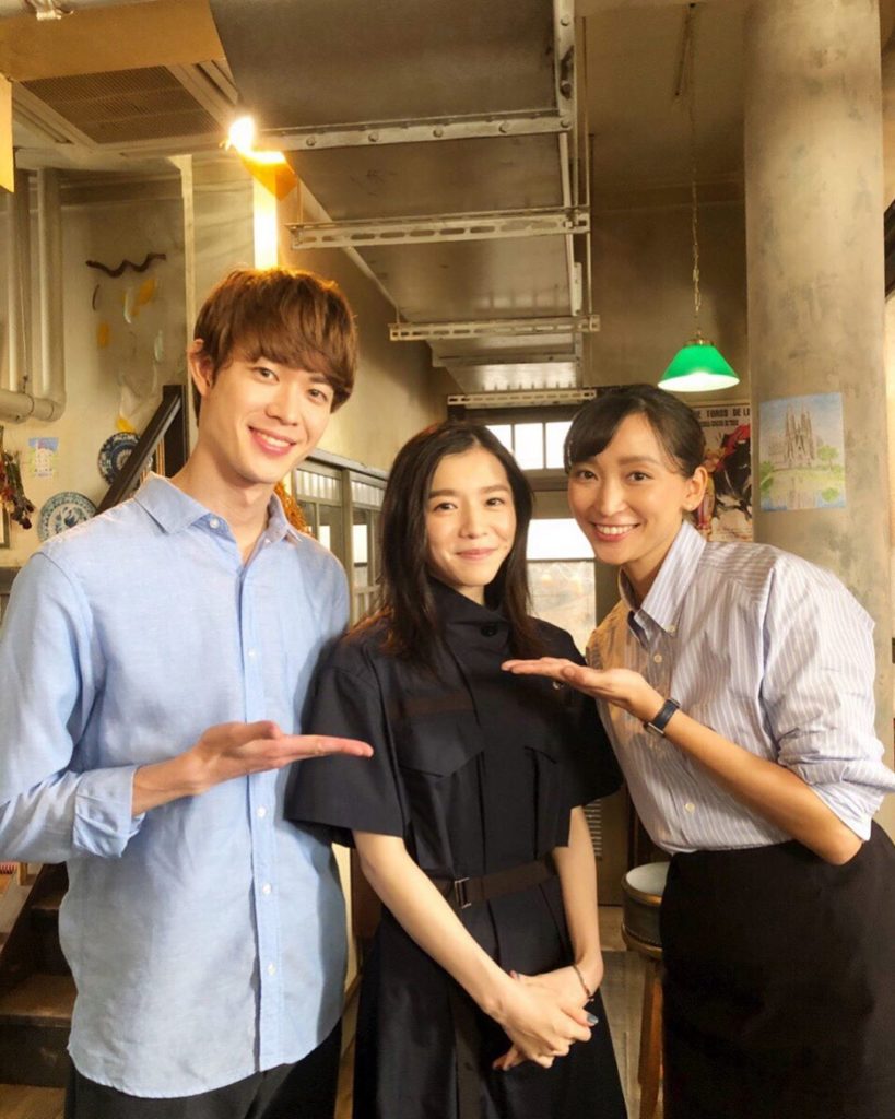 日本テレビ系水曜ドラマ『#偽装不倫』‬﻿主題歌「us」を歌う #milet さんが、﻿ドラマの収録スタジオを表敬訪問
﻿ #杏 さん #宮沢氷魚 さんと対面し、...