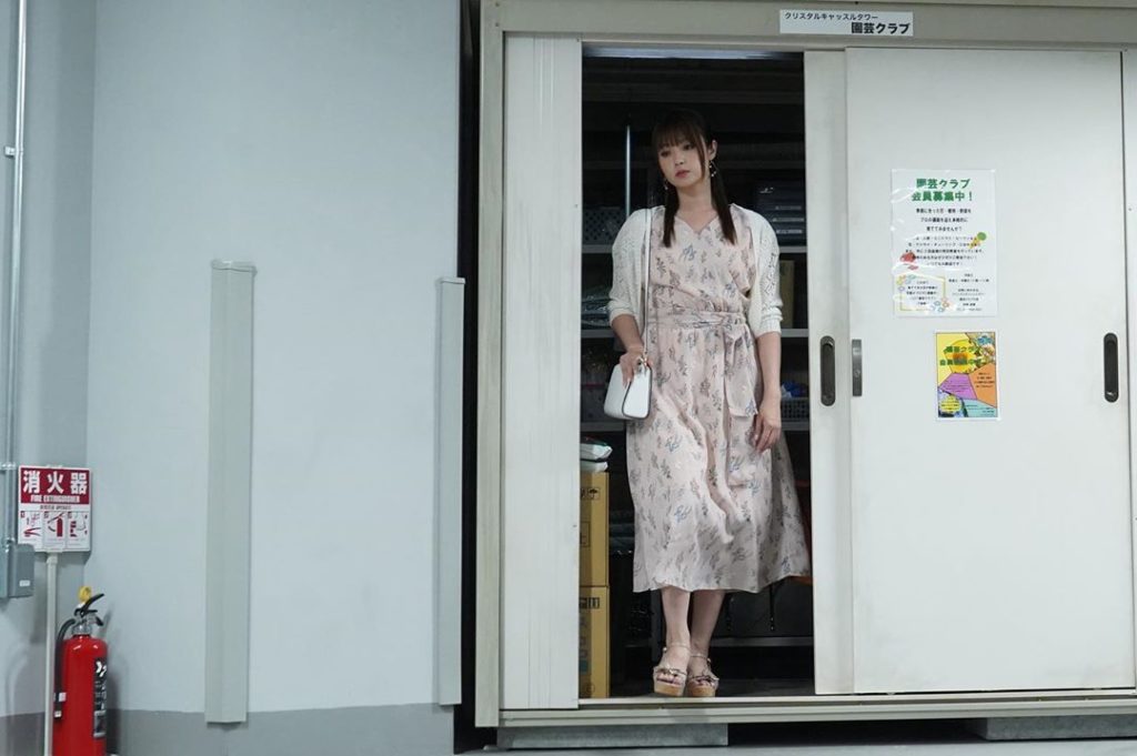 #ルパンの娘オフショット ﻿
﻿
﻿
三雲家の本当のお家へ帰るには﻿
駐輪場のガレージから﻿
﻿
﻿
#ルパンの娘  #第4話は8月1日﻿
﻿
#深田恭子 #瀬...