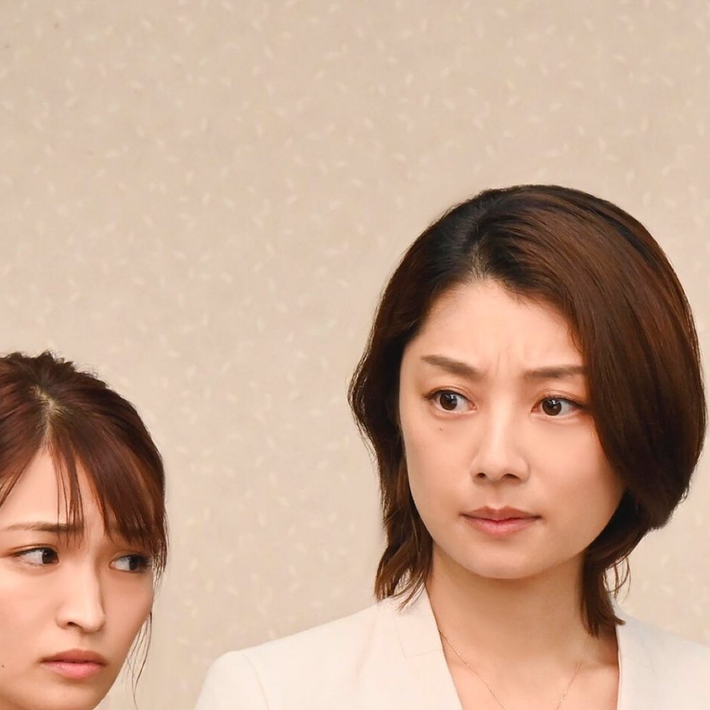 #わたし旦那をシェアしてた ５話はこのあと夜11時59分から放送 今週の６分割は…妻たちと“凶悪犯”森雄作の緊張感みなぎる１枚 妻たちと森の、３億円をめぐる全面...