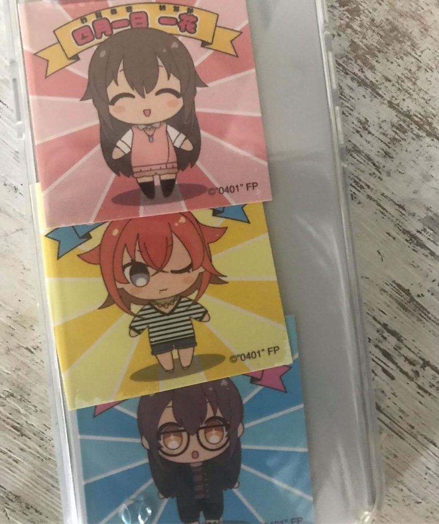 おはかめです﻿
﻿
もう？ ようやく？ 金曜日、﻿
おつかめさまでございました(๑ŐωŐ๑)/﻿
﻿
ヴィレヴァンさまのシールを﻿
iPhone8に詰め込むと...