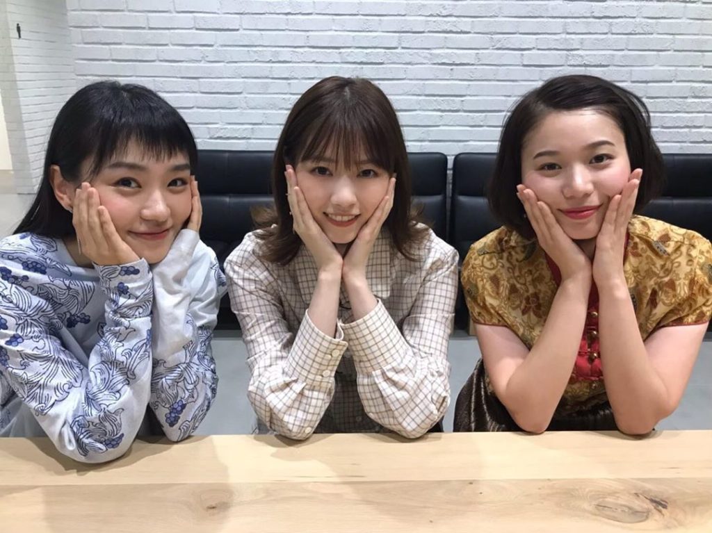 可愛いポーズの3人娘 Media Wacoca Japan People Life Style