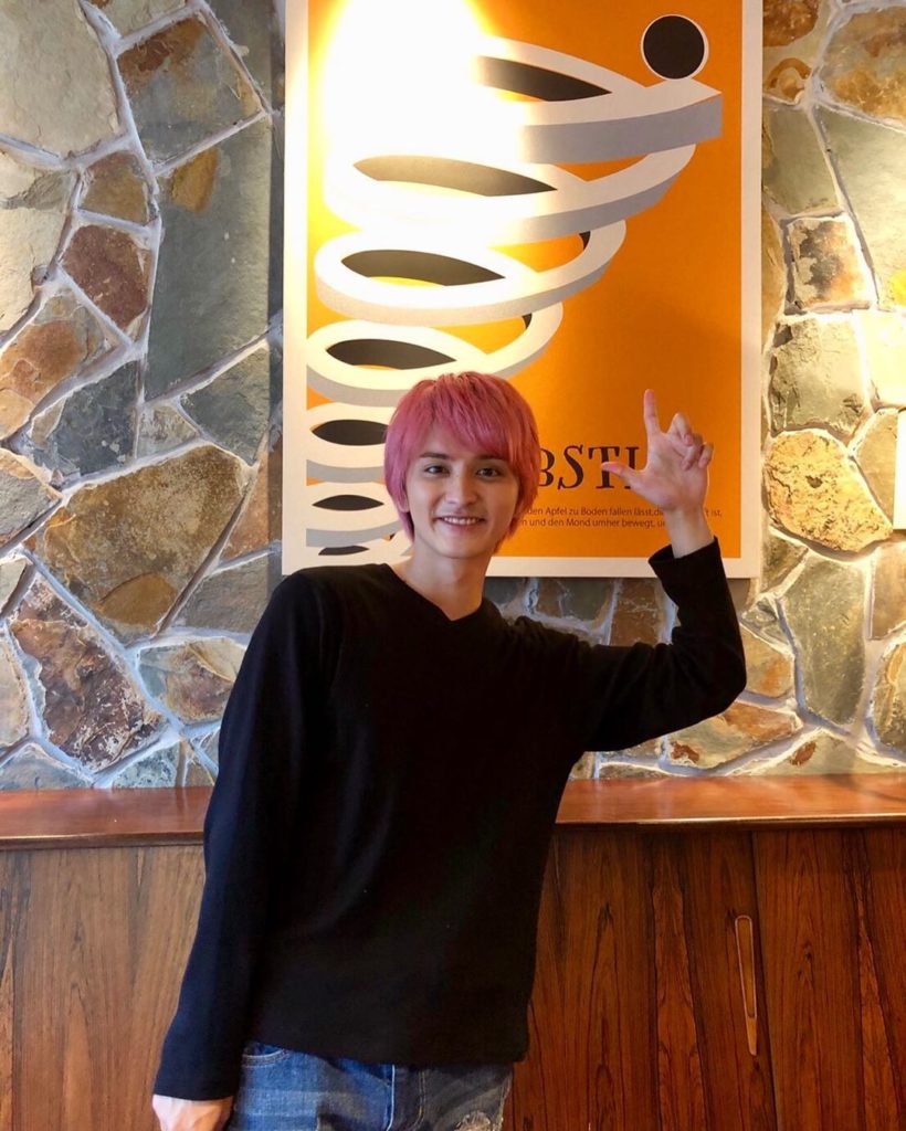 NTV-Gisouhurin-偽装不倫: 第9話のオフショット
ばったり再会した葉子(#仲間由紀恵)と風太(#瀬戸利樹)が想いを吐露し合うシーンのロケ現場で撮りました。2人の会話の内容にも関係し… 第9話のオフショット
ばったり再会した葉子(#仲間由紀恵)と風太(#瀬戸利樹)が想いを吐露し合うシーンのロケ現場で撮りました。2人の会話の内容にも関係し...