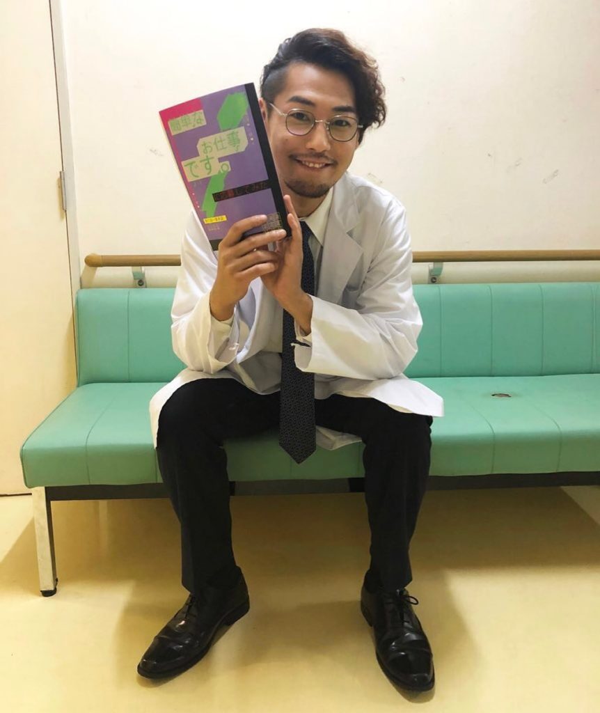 ‪第10話 オフショット‬﻿
‪胡散臭さ満点の #ヤバ怖 白衣の男を演じたのは #福士誠治 さん‬﻿
﻿
‪10話も細部までこだわった撮影でしたが、福士さんもこ...