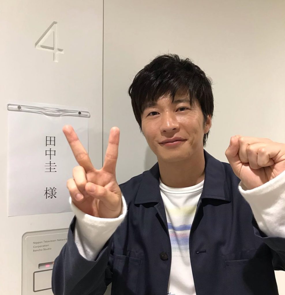 ・
今夜9時から放送の #行列のできる法律相談所 に #田中圭 さんが出演します
・
#写真は20話ポーズ
#もっとスゴイ物を紹介SP
#圭さんは自宅でするアレ...