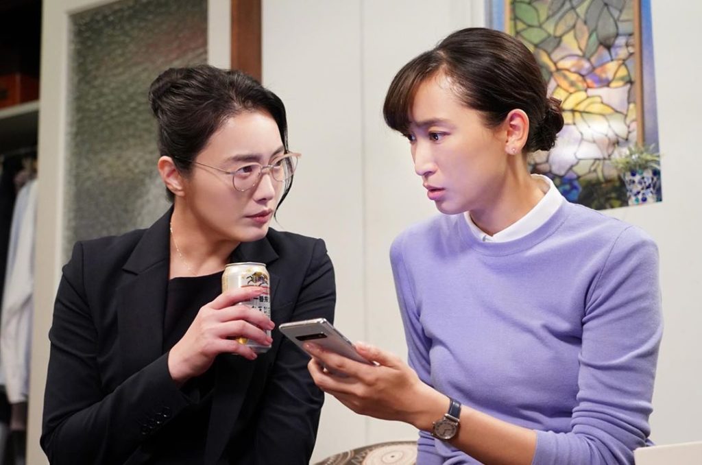 #偽装不倫‬﻿
放送まで、#あと10分﻿
﻿
‪鐘子(#杏)と葉子(#仲間由紀恵)の恋に、またまた急展開が？‬﻿
‪第9話、まもなくスタートです‬﻿
‪最後まで...