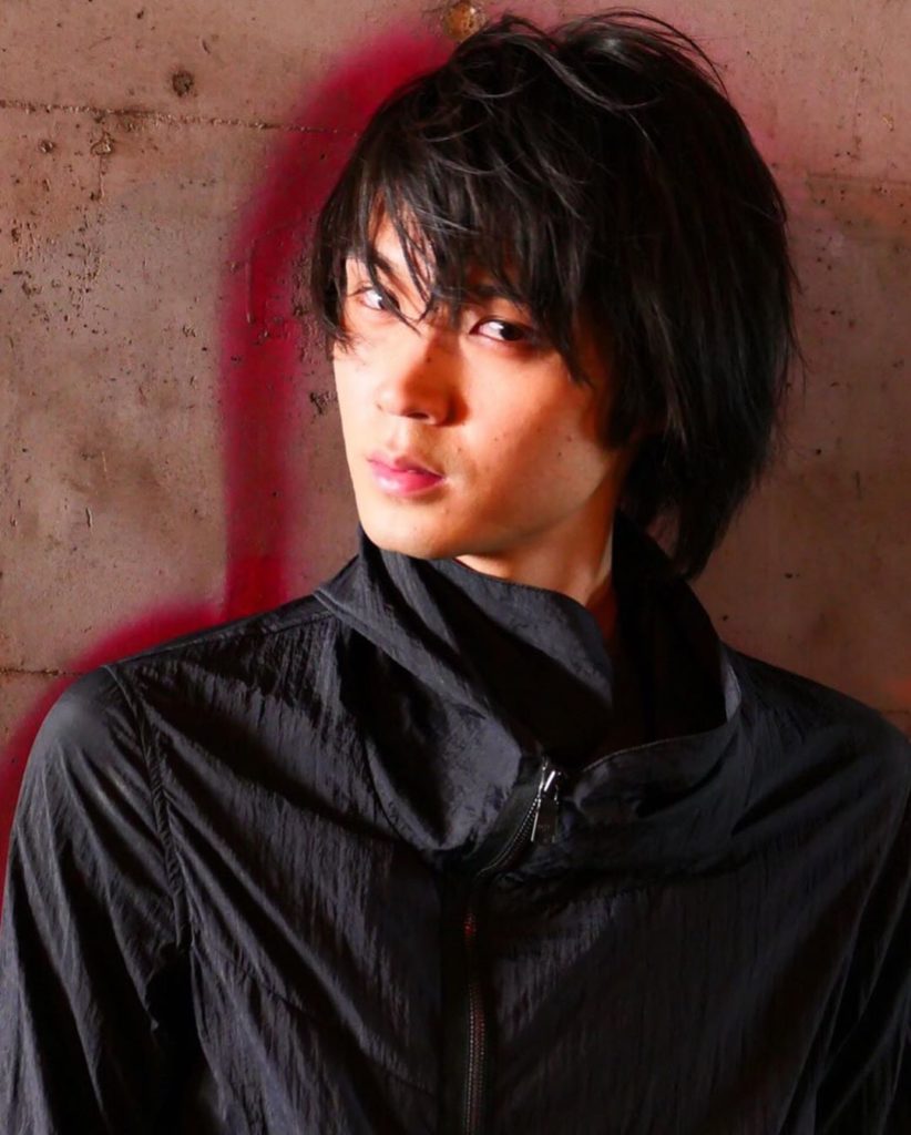 本日
9月11日は磯村勇斗 さんのお誕生日です 1枚目は三浦春馬 さん、2枚目は三浦貴大 さんが撮影した写真です
みんなから愛される磯村さん
おめでとうございま...