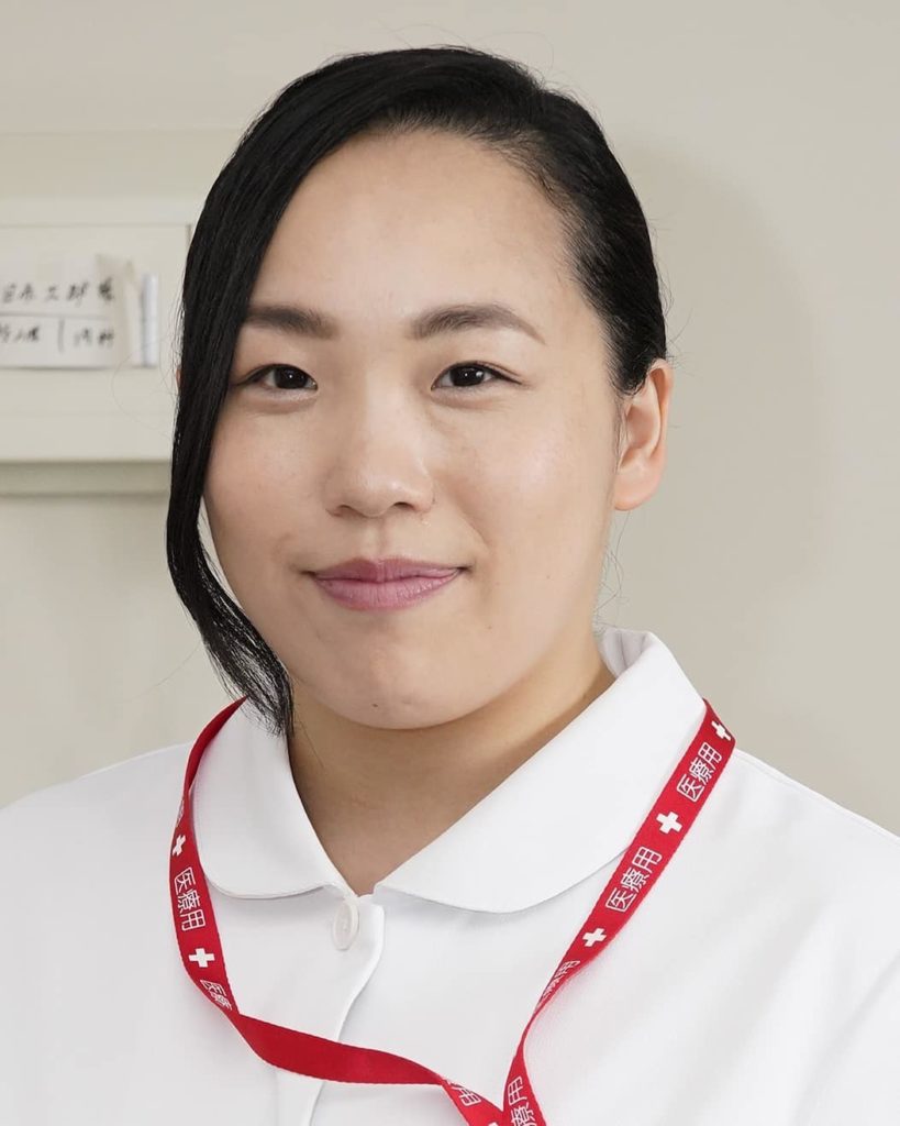 花山病院の看護師紹介

花山病院に新しく勤務が決まった倉田博子さん 演じるは、藤本沙紀さん

高岡早紀さん演じる雨宮リカさんと同時期に看護師として採用されました...