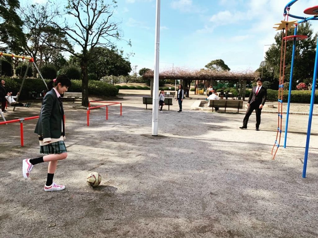 収録の合間、サッカーして遊ぶ父と娘。
#オトナの土ドラ
#パパ恋
#パパがも一度恋をした
#小澤征悦
#福本莉子...