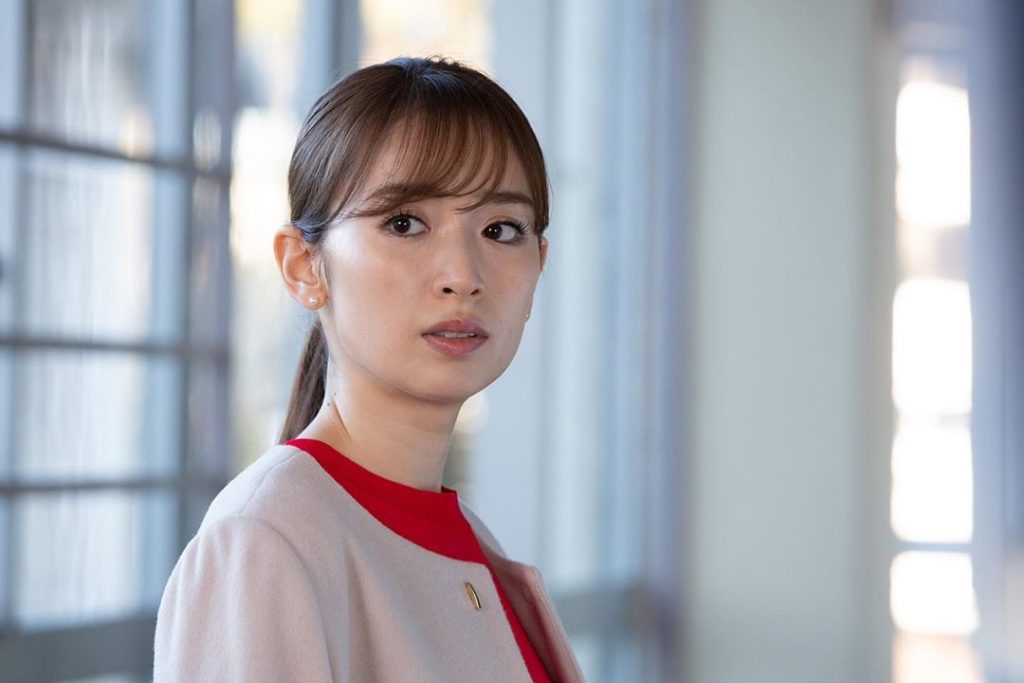 明日の #隕石家族 はいつもより20分遅い24時から
お間違いなく 長女・美咲の秘密がじわじわ明らかになる第3話を前に #泉里香 さんのインタビューを大公開

...
