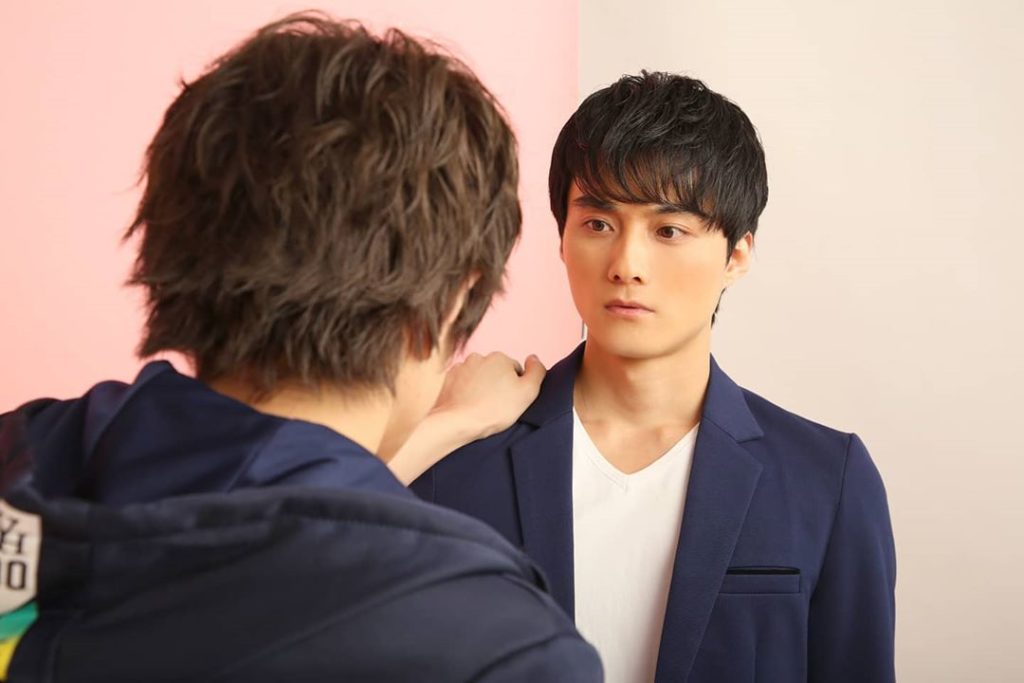 #ボクコイ 第２話　8月16日㊐25時35分～

決定的な現場を生徒に撮られた赤城（ #山本裕典 ) 。そのことが氷川（ #寺西優真 ）にもバレ焦る赤城
一方...