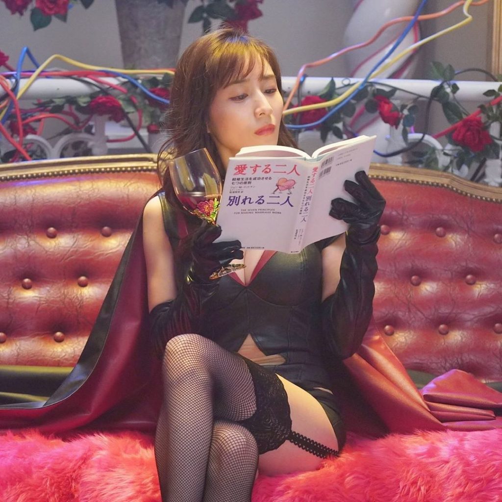 ・
女泥棒 双葉美羽　見参

#Lの一族 を苦しめた女泥棒、
双葉美羽が、再び #ルパンの娘に

【愛】を信じなかった美羽が
今度はどんな【愛】を #華和 に
...