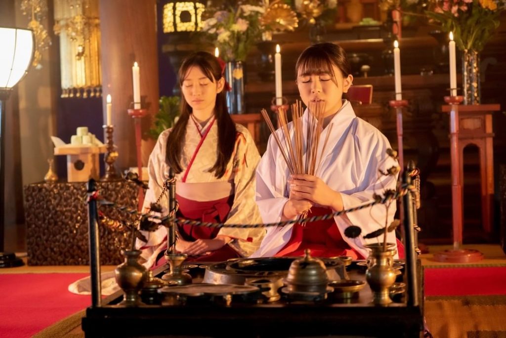 #賭ケグルイ トリビア④

生徒会役員・西洞院の側近、北小路呼子役で出演したHKT48の #武田智加 。序盤の初登場シーン、インパクト重視のかなりアクロバティッ...
