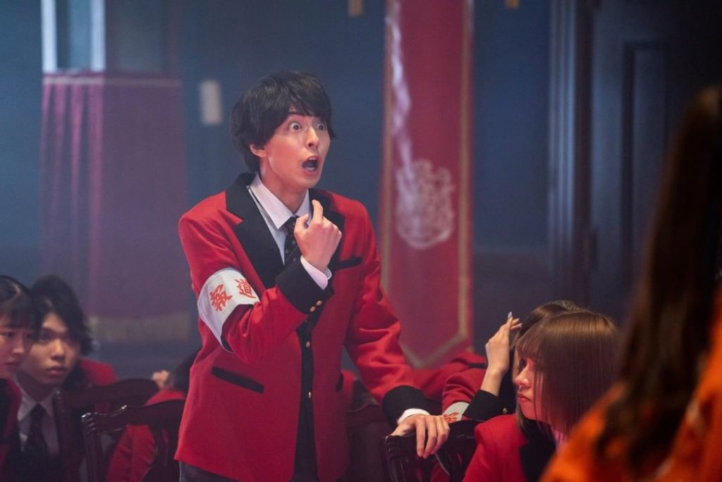 #賭ケグルイ トリビア11

現場で常に一番声が大きい男、#高杉真宙 。このシーンのセリフは「えっ僕？なんで！？」なんですが、写真だけでも声が聞こえてきます。ち...