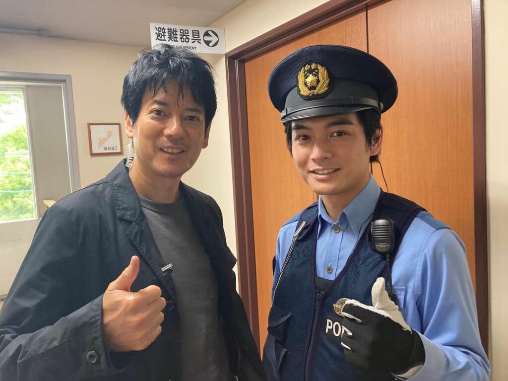 .
＼#ボイス2 まで、あと4時間／

今夜放送
第4話の声優ゲストは
『#呪術廻戦』などで知られる
#榎木淳弥 さんです

#唐沢寿明 さんとパシャリ

榎木...