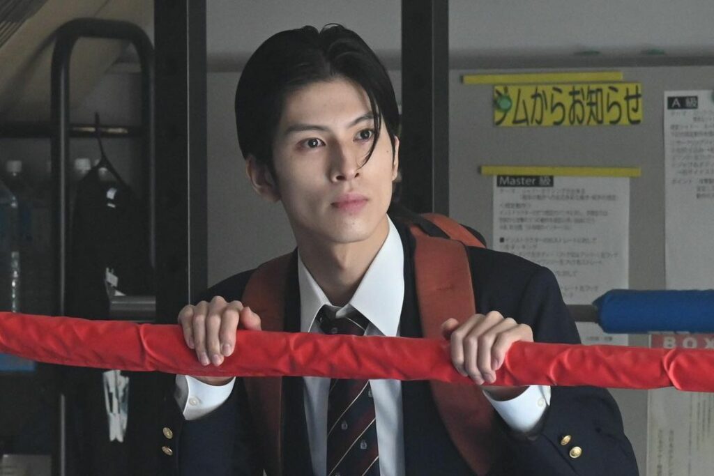 #顔だけ先生 明日2話は 園芸部部長の森戸朋也回
という訳で明日22時から朋也役の #長谷川慎 さん( @makoto.hasegawa.official )が...