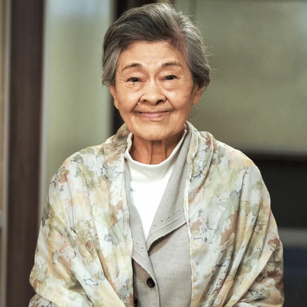 【キャラクター紹介㉜】
708号室⌇赤池幸子 #大方斐紗子

元々の地主。車椅子生活の介護老人
嫁の美里の言動が気に食わない

#あなたの番です劇場版
#あな番...