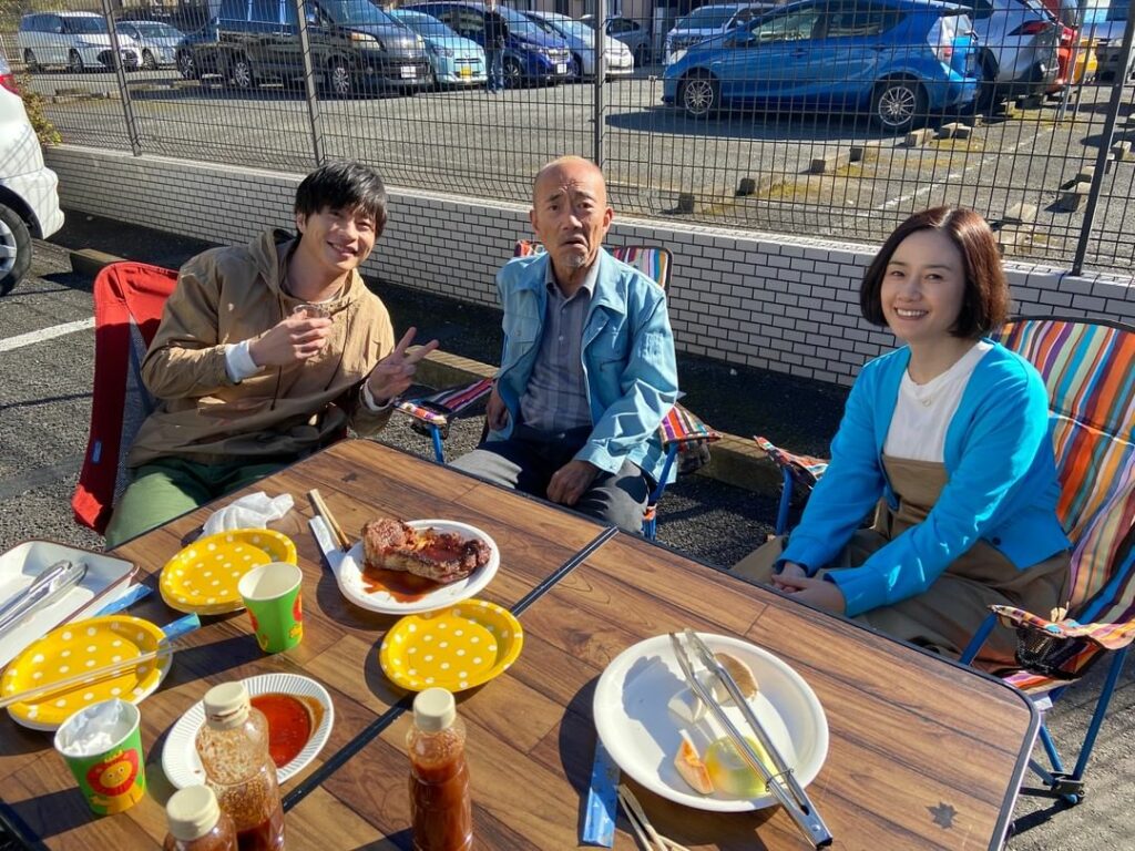 明日の夜は金ロー 

明日はついに、映画公開＆「#あなたの番です」#金曜ロードショー 完全新撮SP
劇場版までの空白の2年間が明らかに 
特別に新撮ドラマのオフ...