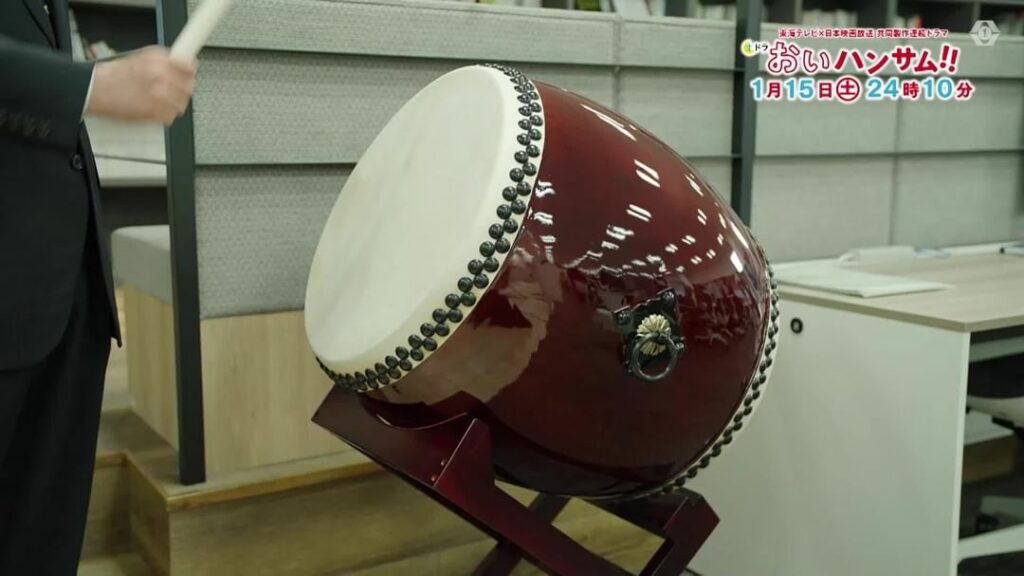1/15(土)24時10分から土ドラ『おいハンサム!!』第2話

【木曜日にコンパに出かけ金曜日は別れ話】
源太郎（吉田鋼太郎）の長女・由香（木南晴夏）は...
