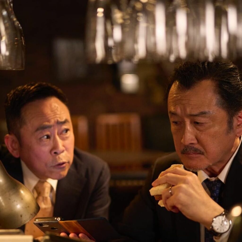 土ドラ『おいハンサム!!』第4話
今夜11時40分放送



たまたま昔の恋人の近況を知った源太郎（吉田鋼太郎）は酔って想い出の歌『五番街のマリーへ』を口ずさん...