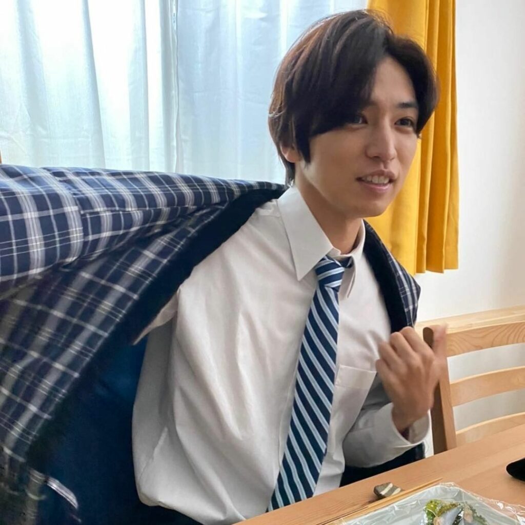 ハンサムオフショット

浅利家撮影現場より、次女・里香（佐久間由衣）と絶賛すれ違い中の大輔（桐山漣）。

浅利家が見られる『おいハンサム!!』第４話は無料見逃し...